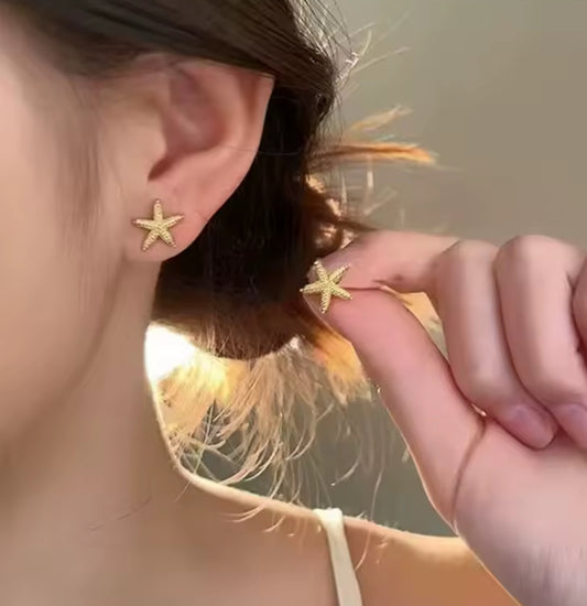Anja-Plain Starfish Earrings-Gold