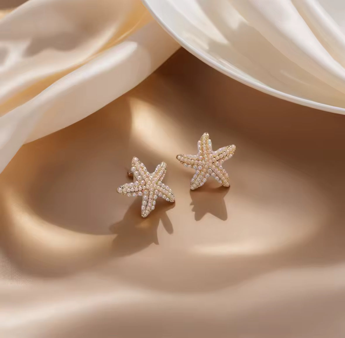 Bella-Pearl Embellished Starfish Earrings