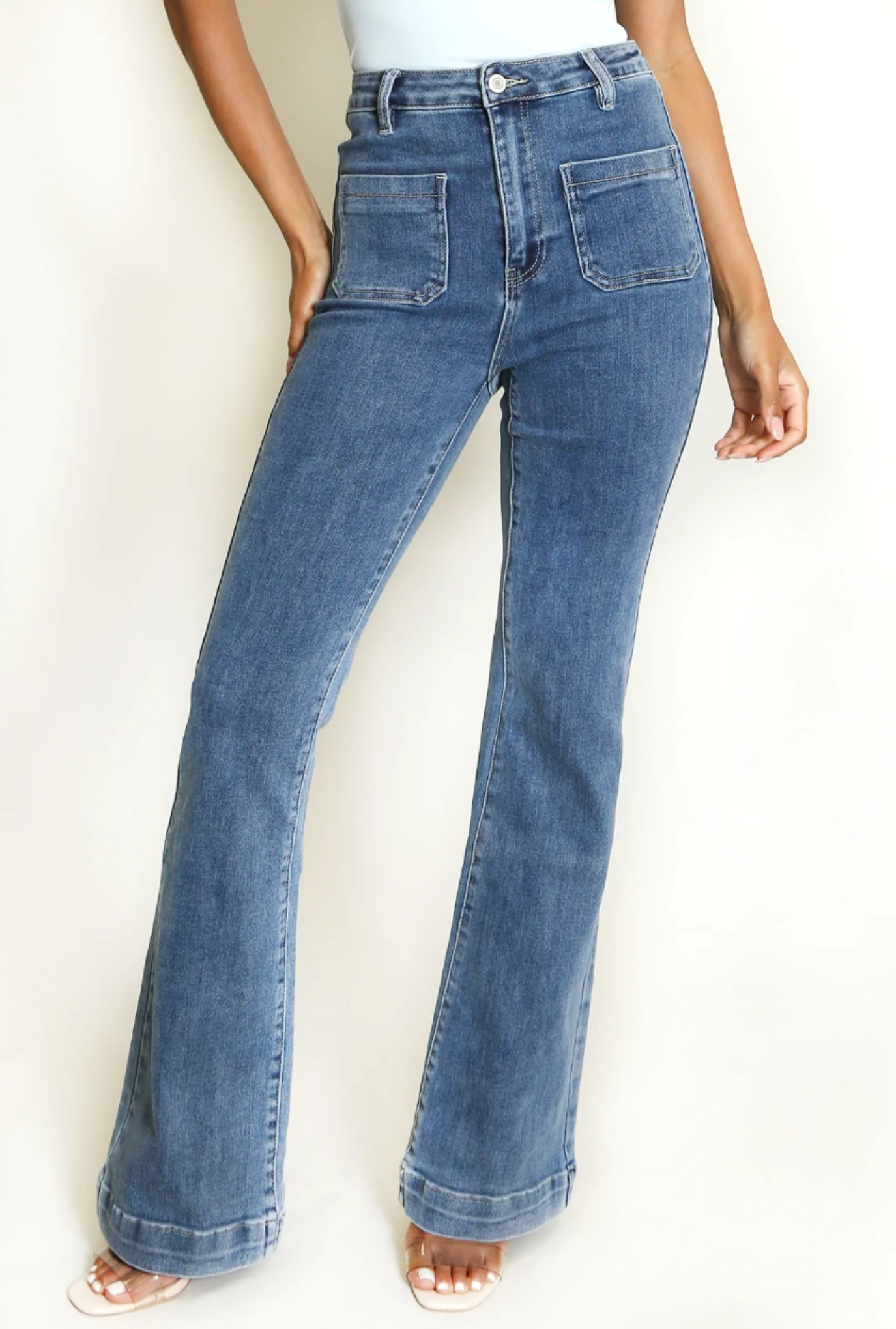 Pippa Pocket Flare Jeans – Mid Blue